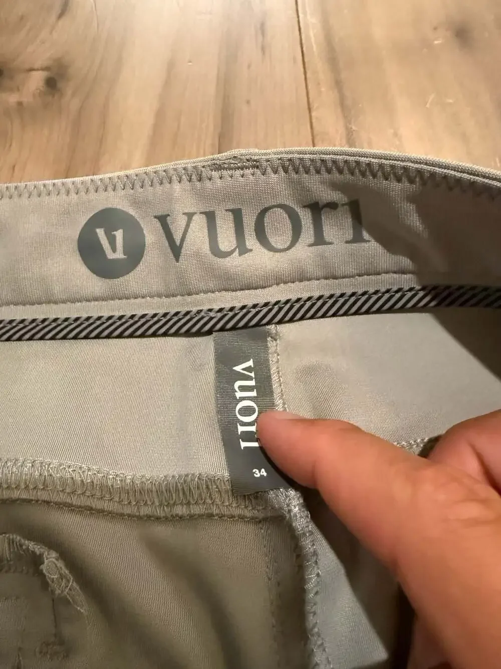 Vuori Meta Pants Size 34 Beige Performance Stretch Chino